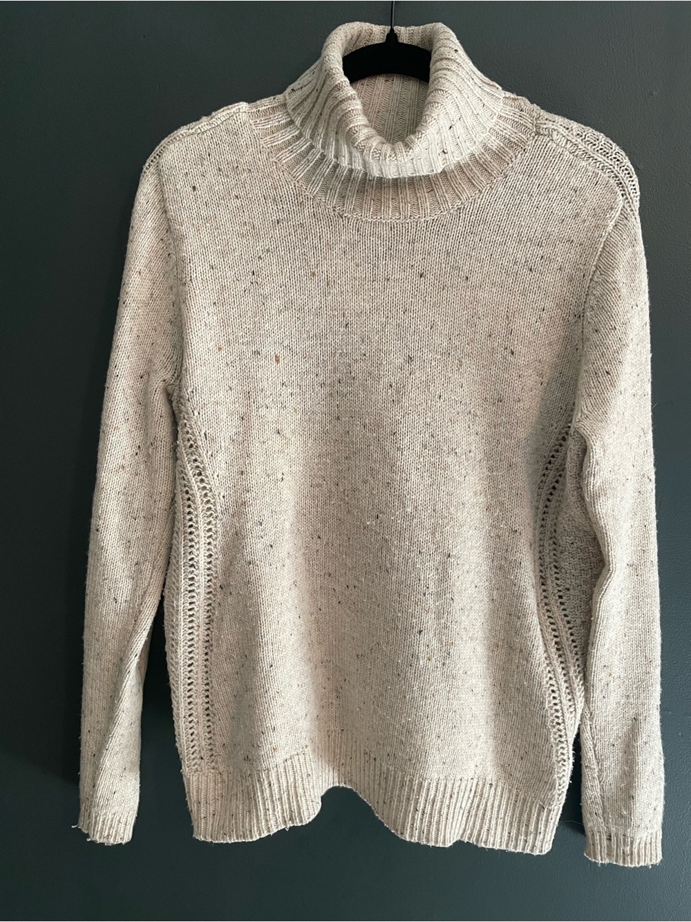 Woolrich Cream Speckled Turtleneck Sweater Size Large